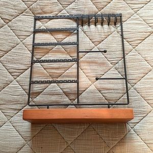 Jewelry holder